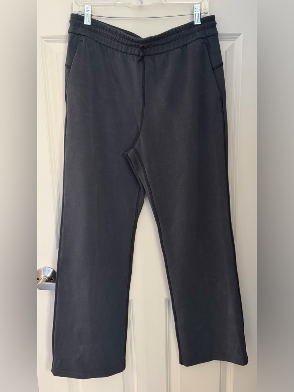 Lululemon Softstreme High-Rise Pant *Regular, Black, Size 10 - Picture 4 of 15